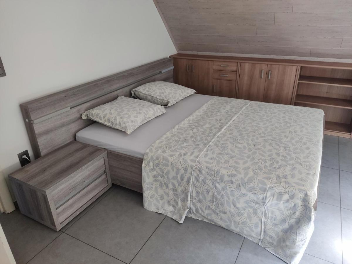 Vakantiewoning Op Den Briel Lokeren Luaran gambar